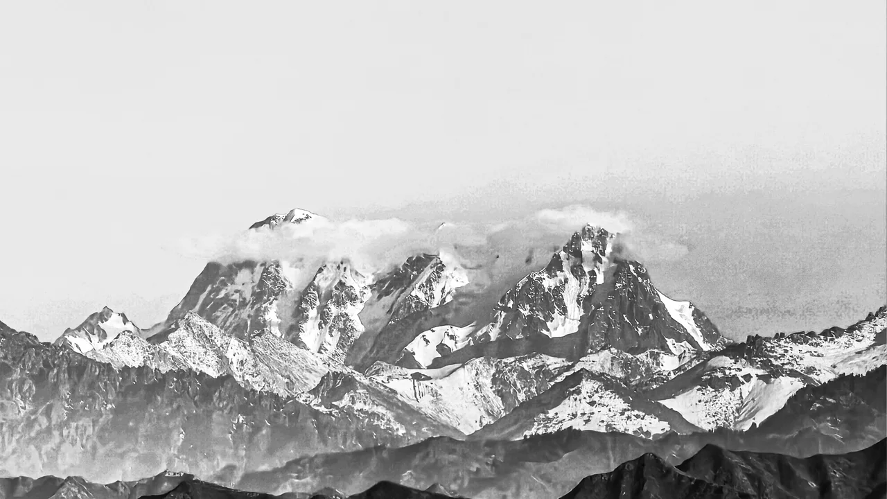 Stay in Hemu, Ski Your Own Rhythm